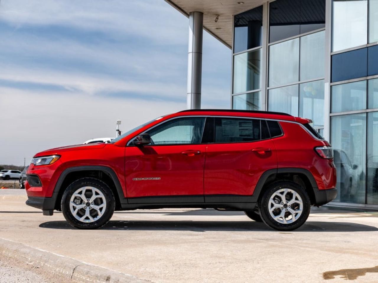 2025 Jeep Compass NORTH Photo