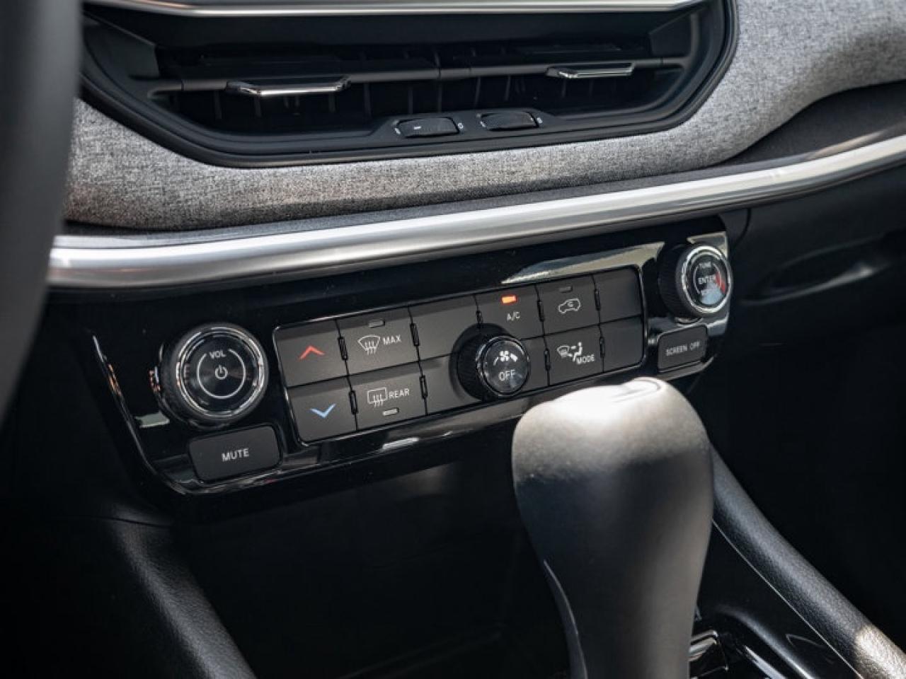 2025 Jeep Compass NORTH Photo