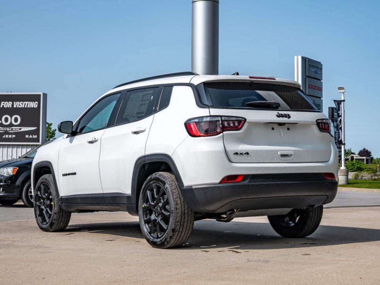 2025 Jeep Compass Altitude Photo4