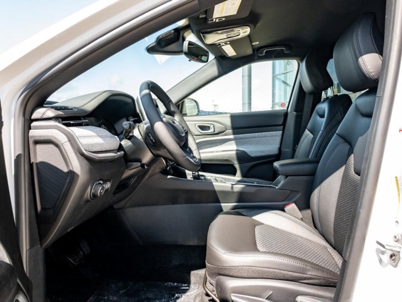 2025 Jeep Compass NORTH Photo