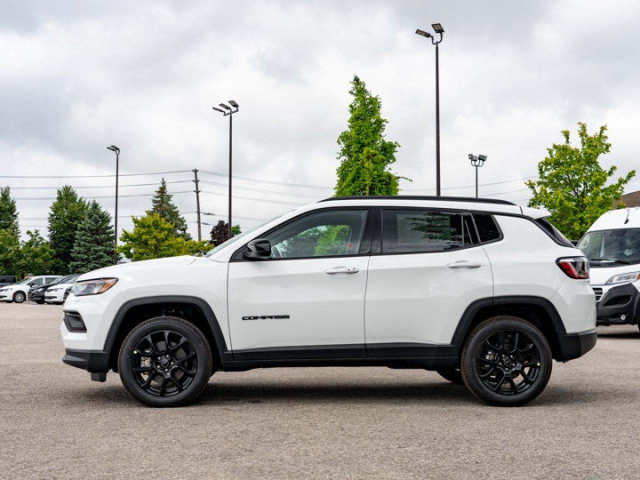2025 Jeep Compass Altitude Photo3