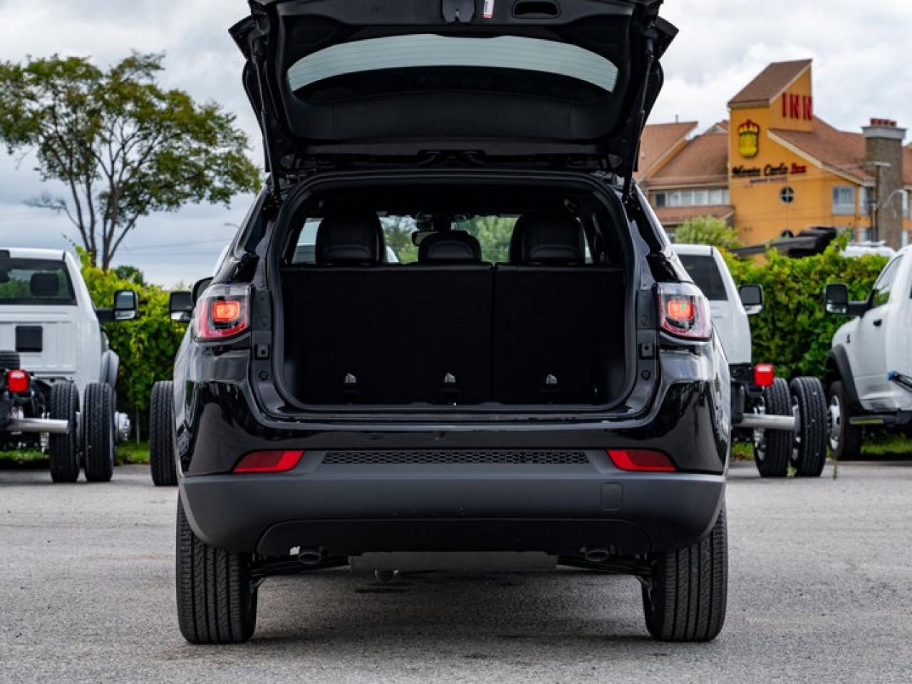 2025 Jeep Compass Altitude Photo
