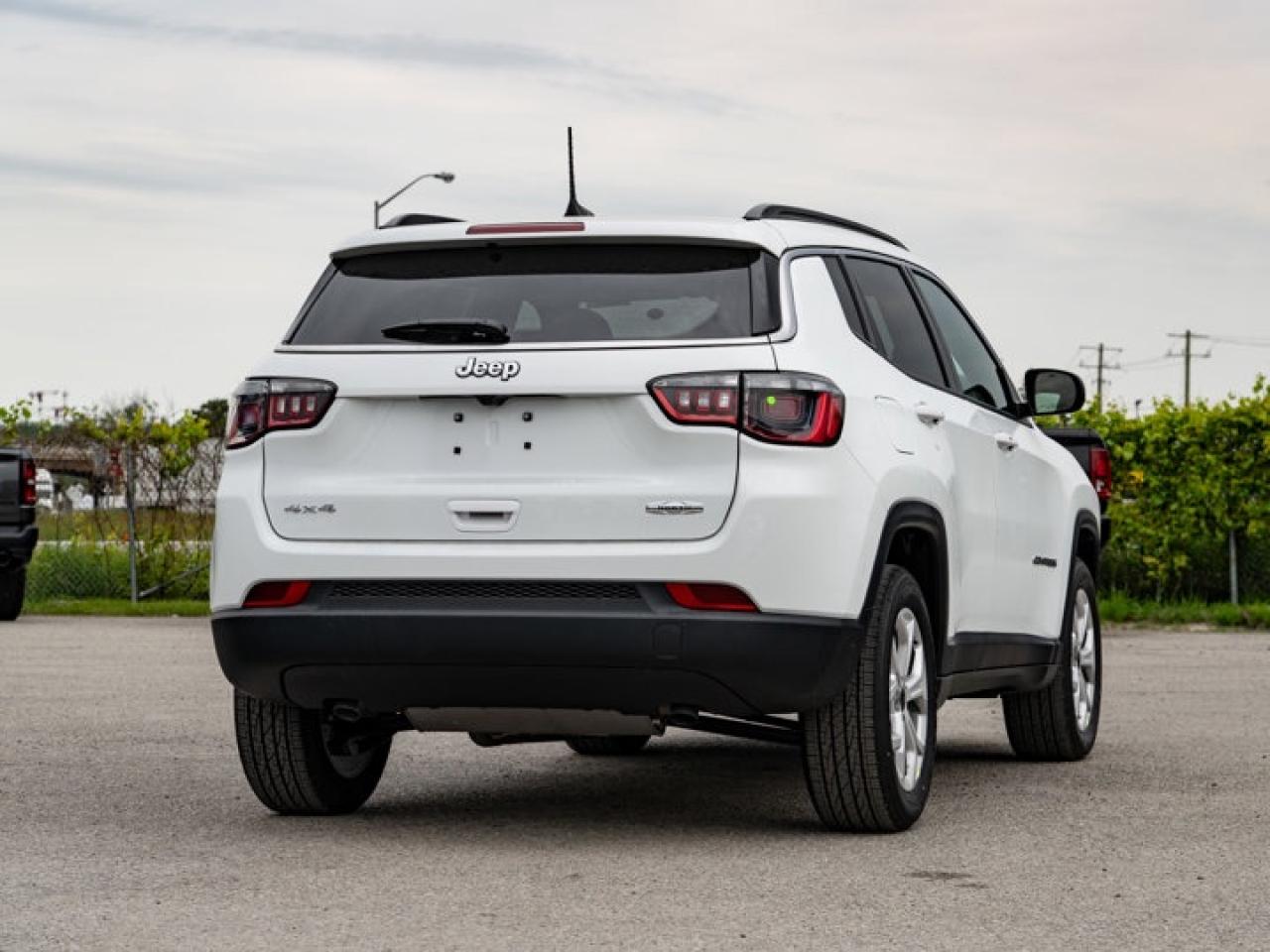 2025 Jeep Compass NORTH Photo