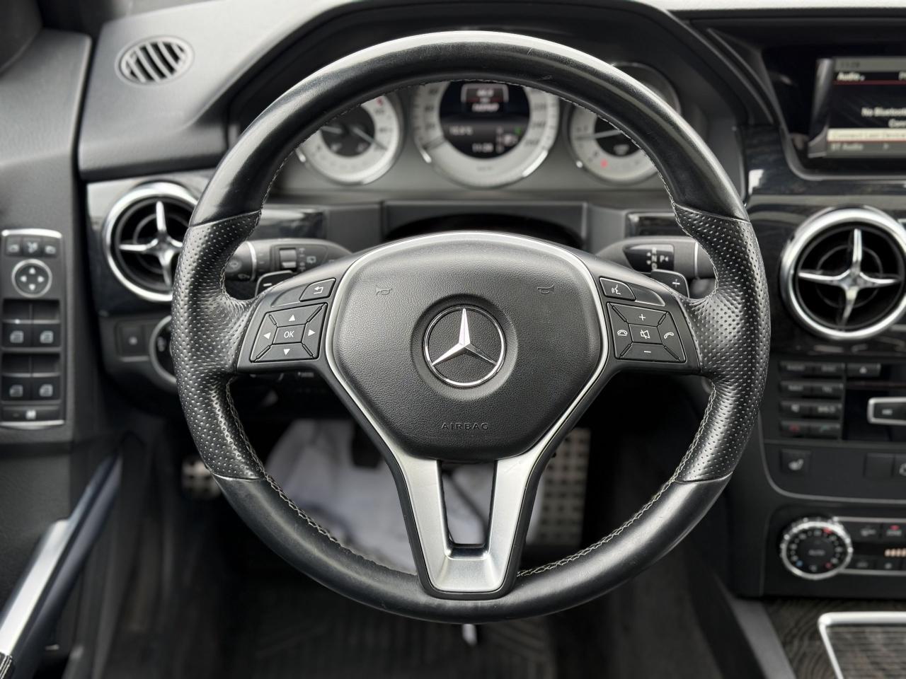 2014 Mercedes-Benz GLK-Class //AMG | PANO | LED | FINANCE - Photo #18