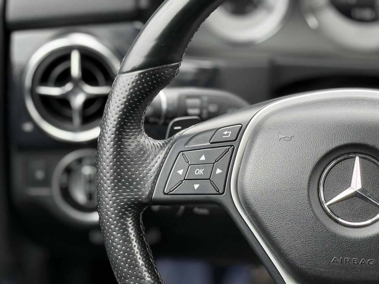 2014 Mercedes-Benz GLK-Class //AMG | PANO | LED | FINANCE - Photo #19