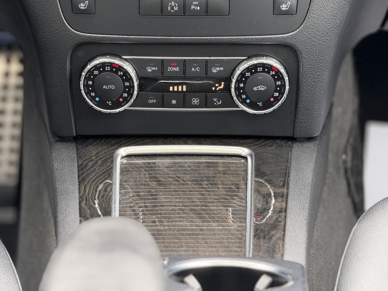 2014 Mercedes-Benz GLK-Class //AMG | PANO | LED | FINANCE - Photo #24