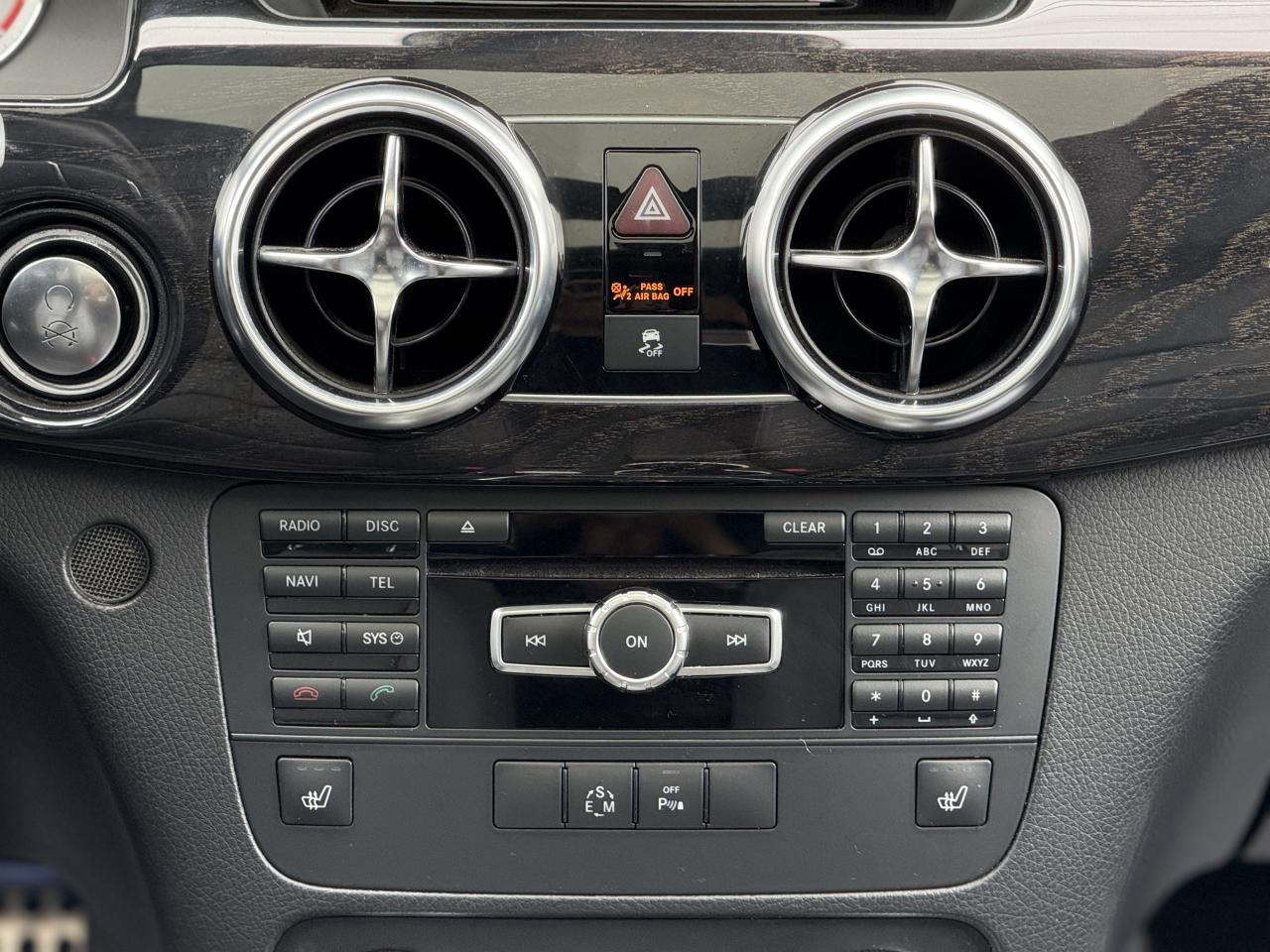 2014 Mercedes-Benz GLK-Class //AMG | PANO | LED | FINANCE - Photo #23