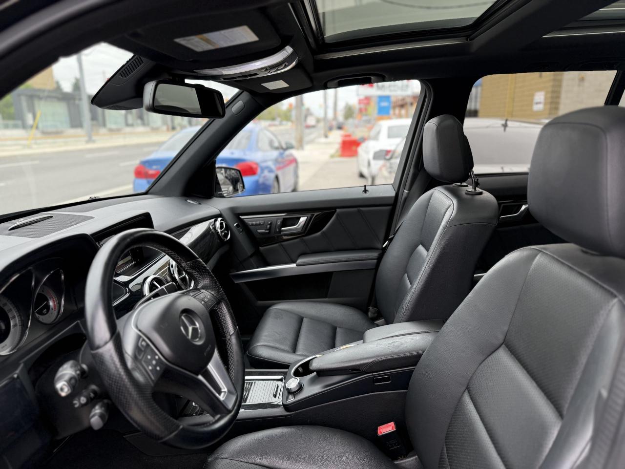 2014 Mercedes-Benz GLK-Class //AMG | PANO | LED | FINANCE - Photo #25