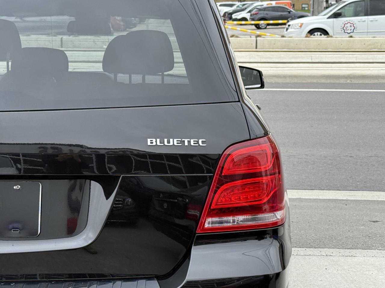 2014 Mercedes-Benz GLK-Class //AMG | PANO | LED | FINANCE - Photo #7