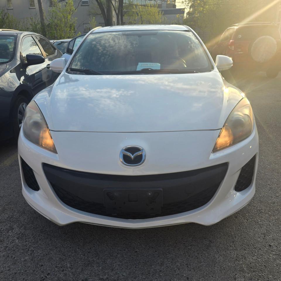 2013 Mazda MAZDA3 GX - Photo #2