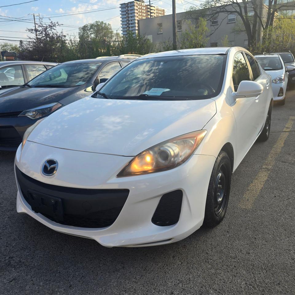 2013 Mazda MAZDA3 GX - Photo #1