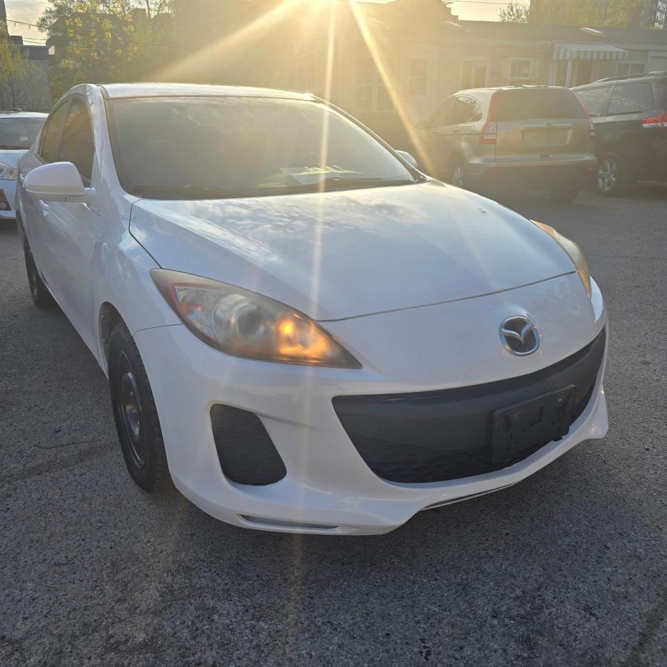 2013 Mazda MAZDA3 GX Photo2