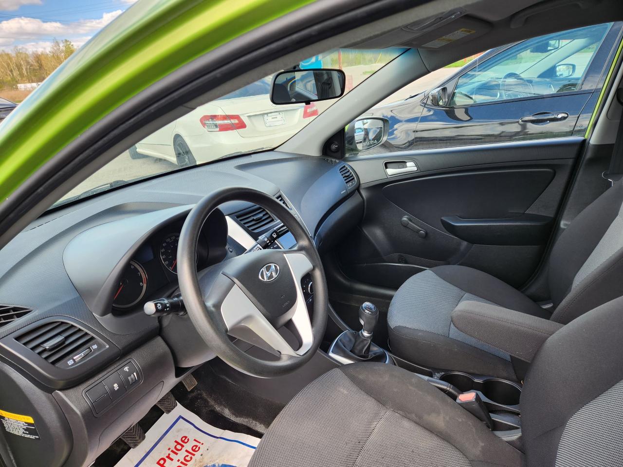 2012 Hyundai Accent With Safety 6 speed $4850 - Photo #8