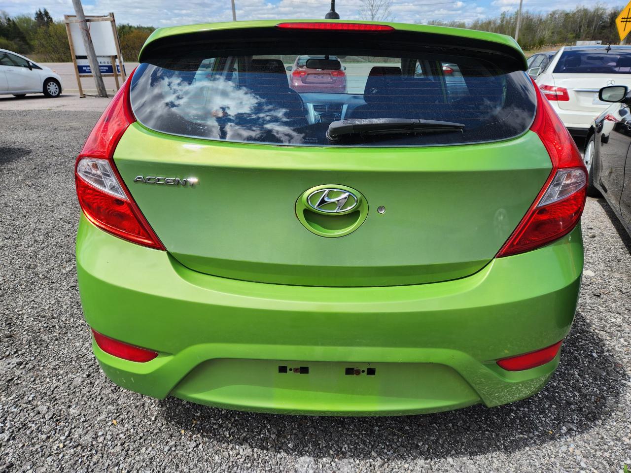 2012 Hyundai Accent With Safety 6 speed $4850 - Photo #5