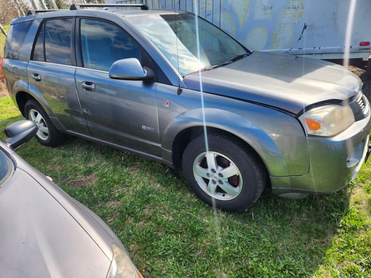 2007 Saturn Vue $2200 Hybrid 100km only - Photo #2