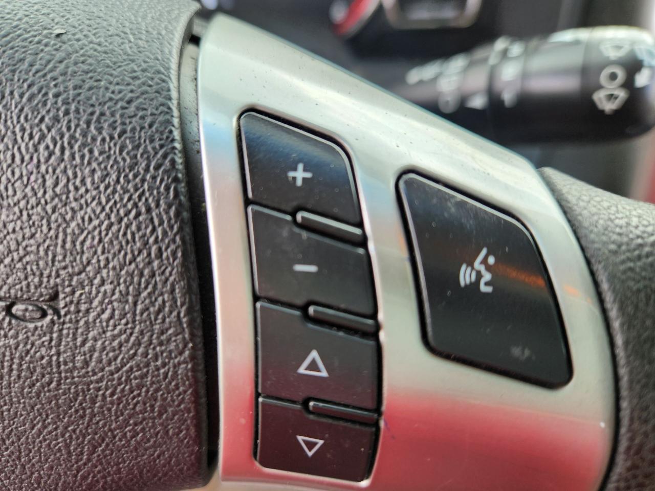 2007 Saturn Vue Only 110,00km $2800 Hybrid - Photo #25