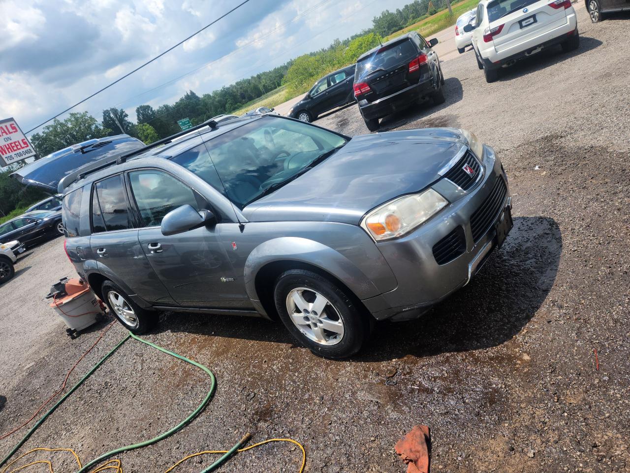 2007 Saturn Vue Only 110,00km $2800 Hybrid - Photo #3