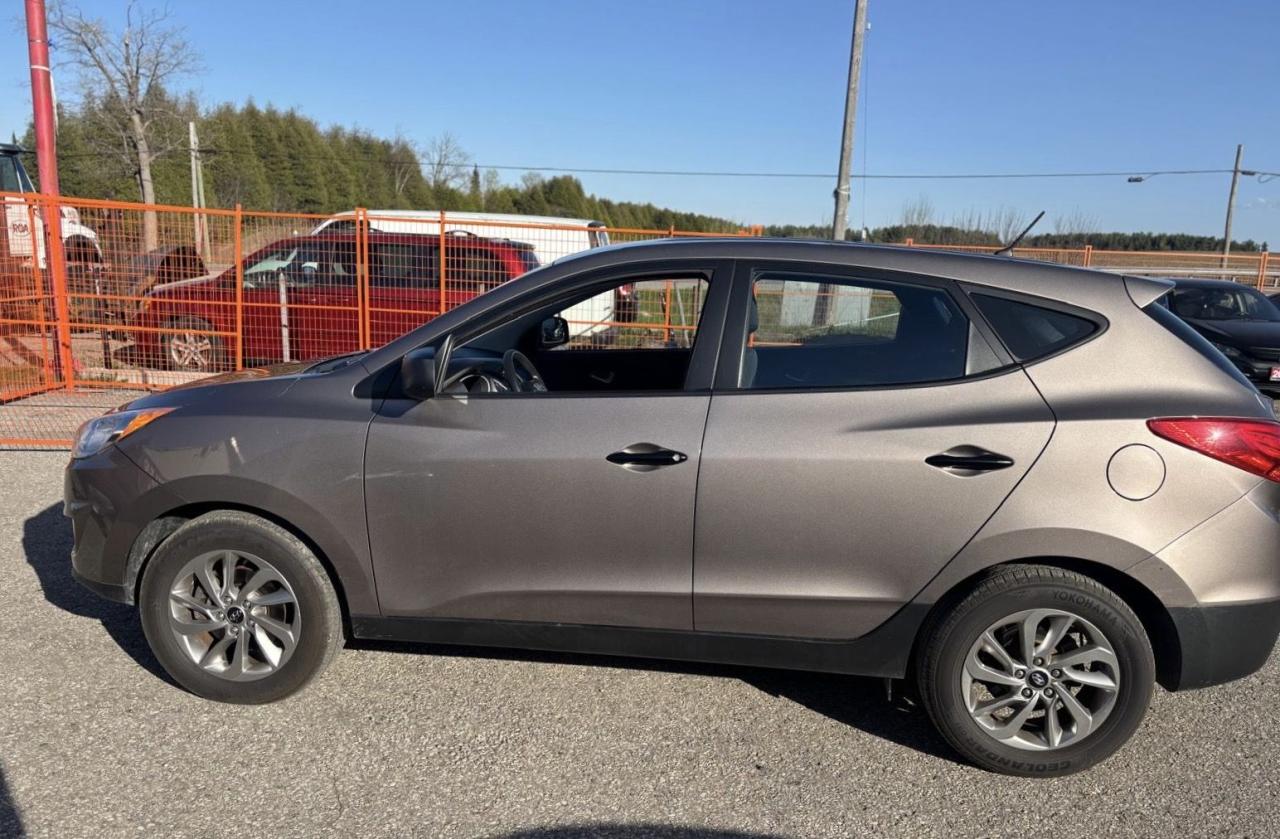 2012 Hyundai Tucson GL Photo2