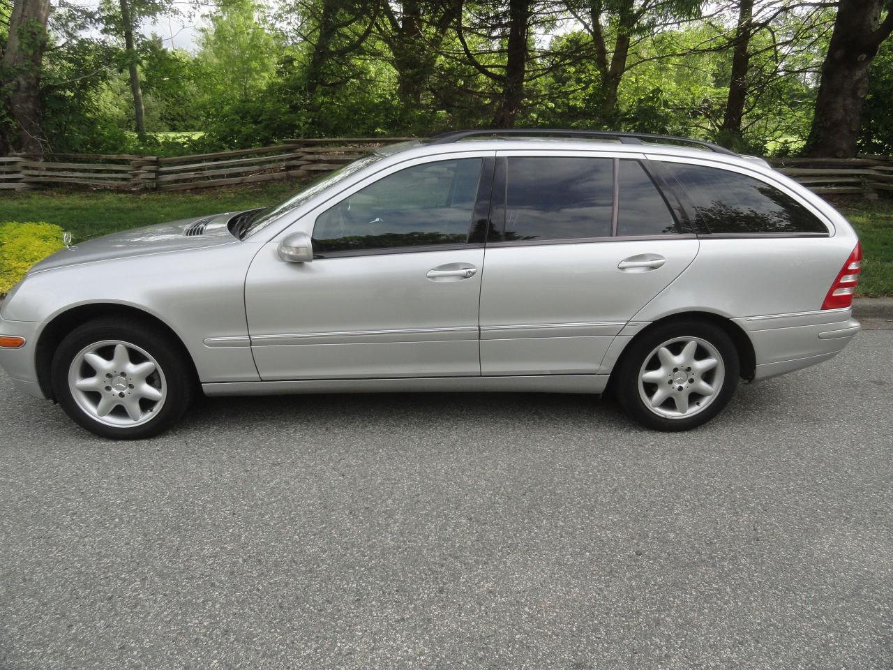 2002 Mercedes-Benz C320 STATION WAGEN DOCUMENTATION FEE $ 195.00 - Photo #2