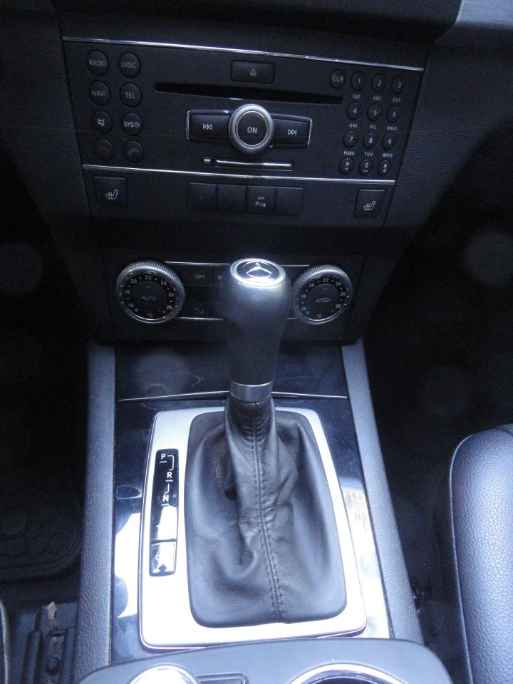 2010 Mercedes-Benz GLK350 DOCUMENTATION FEE $ 195.00 - Photo #25
