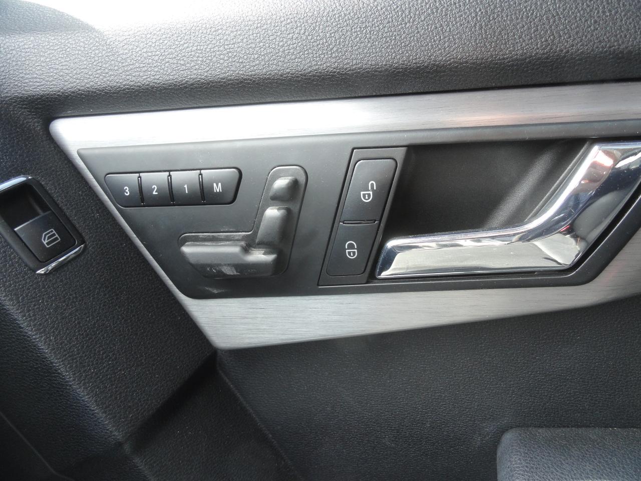 2010 Mercedes-Benz GLK350 DOCUMENTATION FEE $ 195.00 - Photo #23