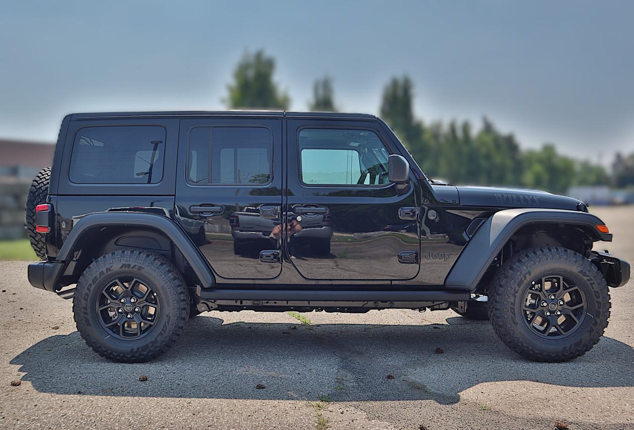 2025 Jeep Wrangler Willys 4 Door 4x4 Photo3