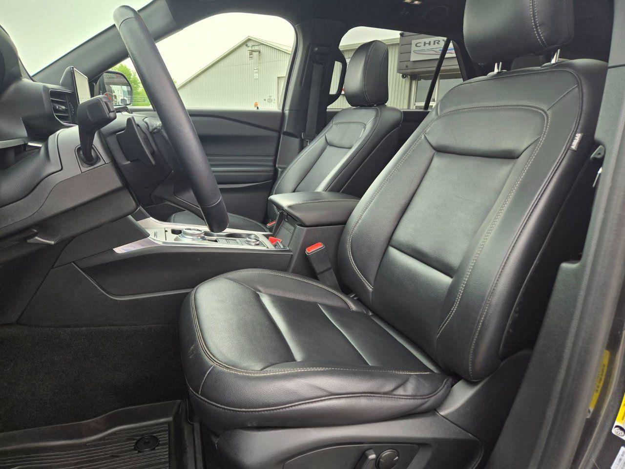 2020 Ford Explorer XLT - Photo #12
