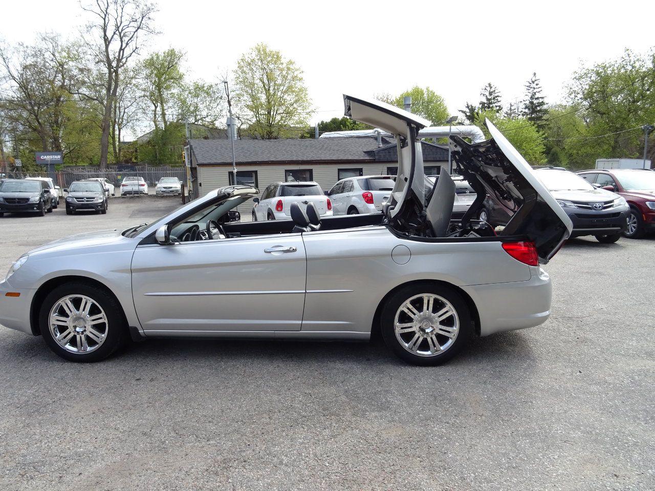 2009 Chrysler Sebring Limited  - Photo #9