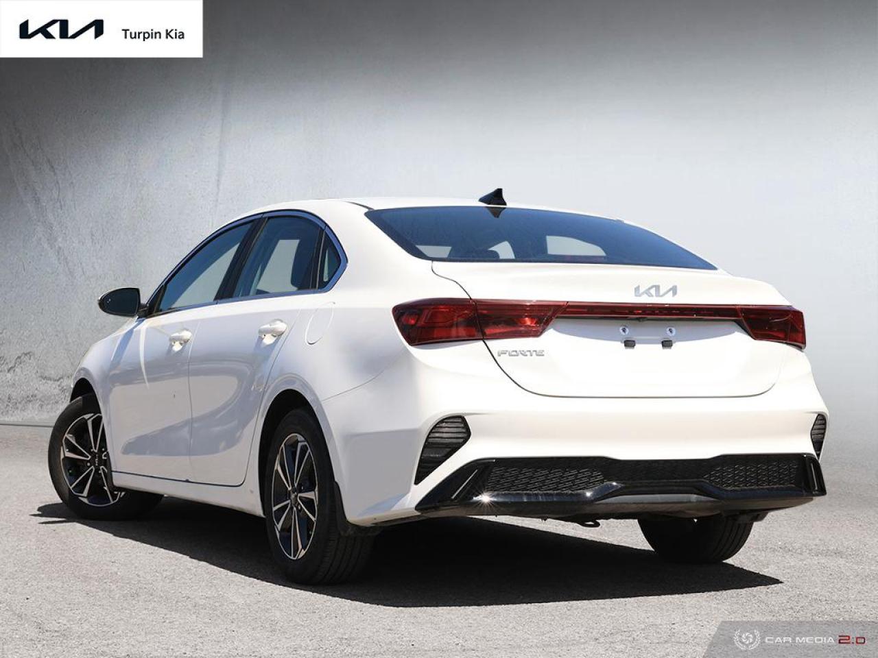 2023 Kia Forte EX Photo3