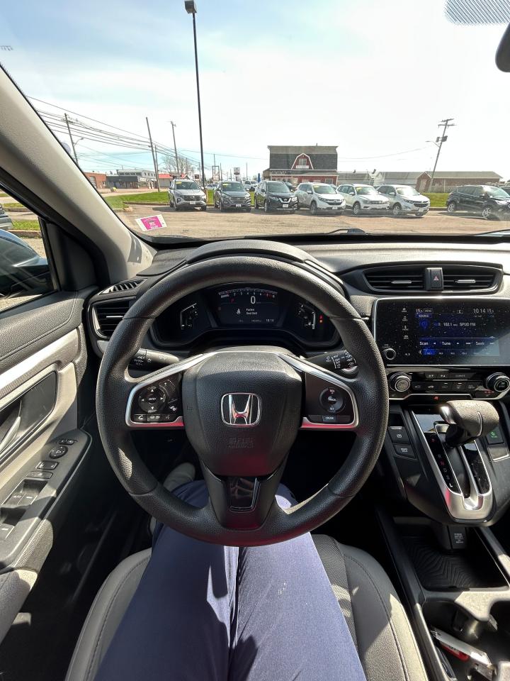 2017 Honda CR-V LX - Photo #9