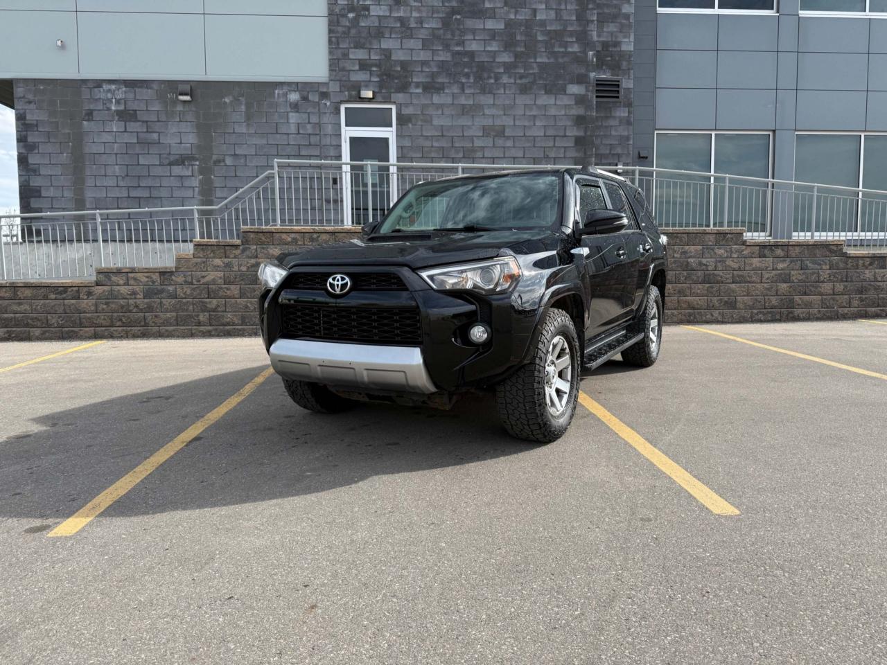 Used 2014 Toyota 4Runner 4WD 4DR V6 SR5 for sale in Calgary, AB