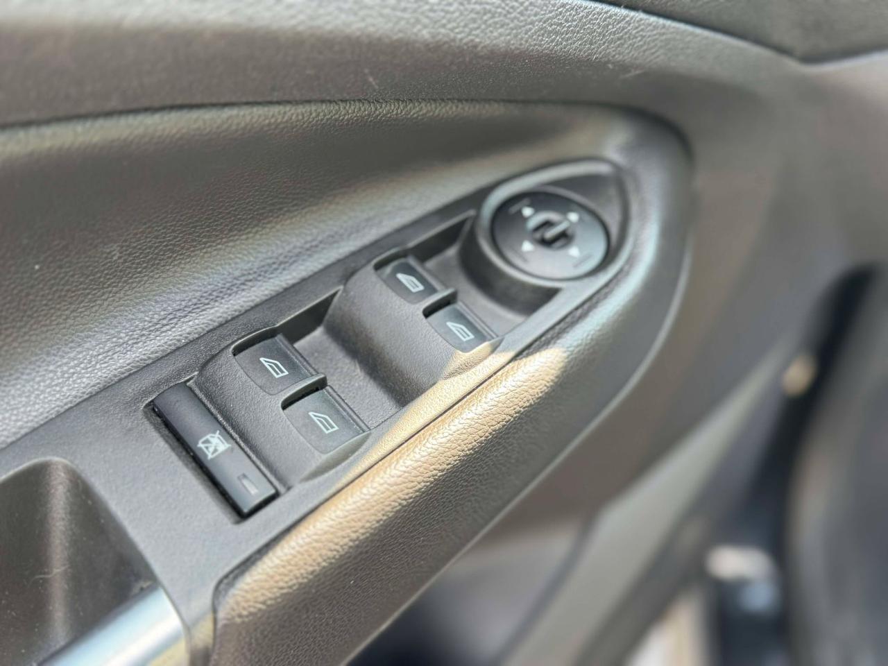 2014 Ford Escape SE - Photo #24