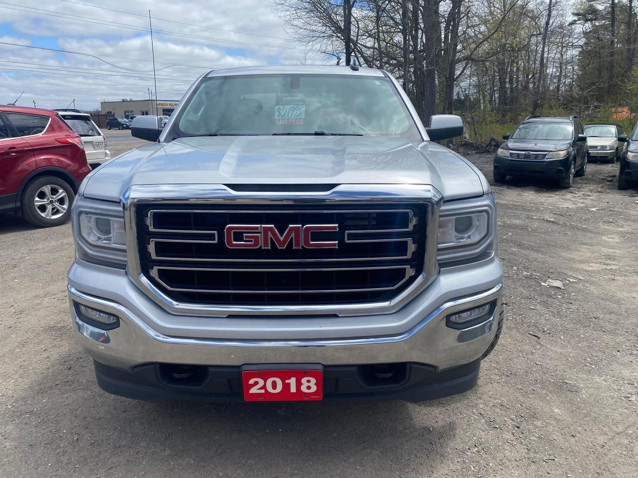2018 GMC Sierra 1500 4WD CREW CAB 143.5" SLE - Photo #2