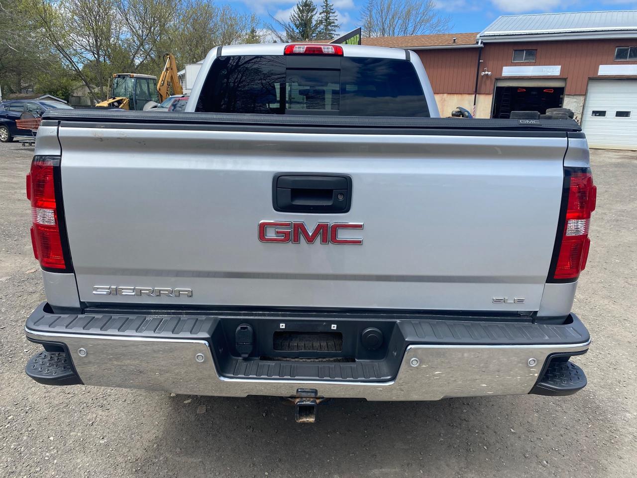 2018 GMC Sierra 1500 4WD CREW CAB 143.5" SLE - Photo #7
