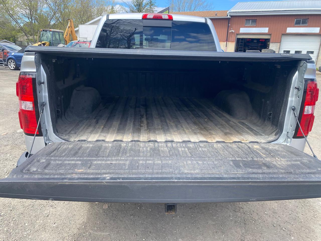 2018 GMC Sierra 1500 4WD CREW CAB 143.5" SLE - Photo #8