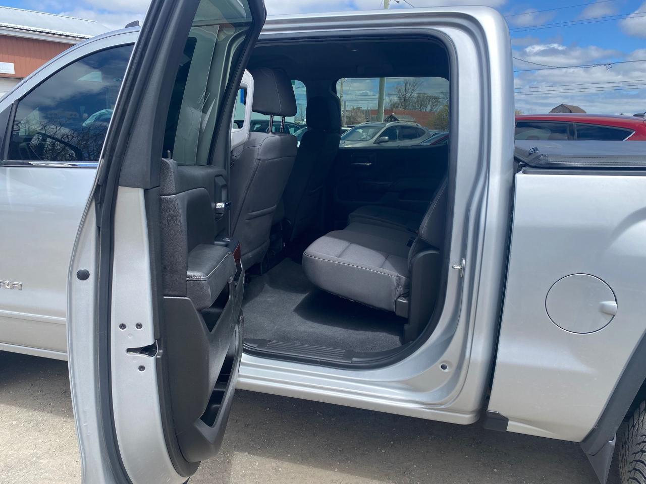 2018 GMC Sierra 1500 4WD CREW CAB 143.5" SLE - Photo #10
