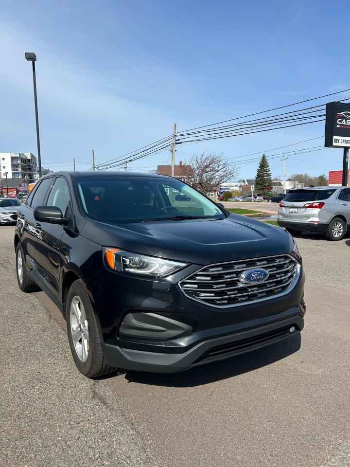 2020 Ford Edge SE - Photo #3