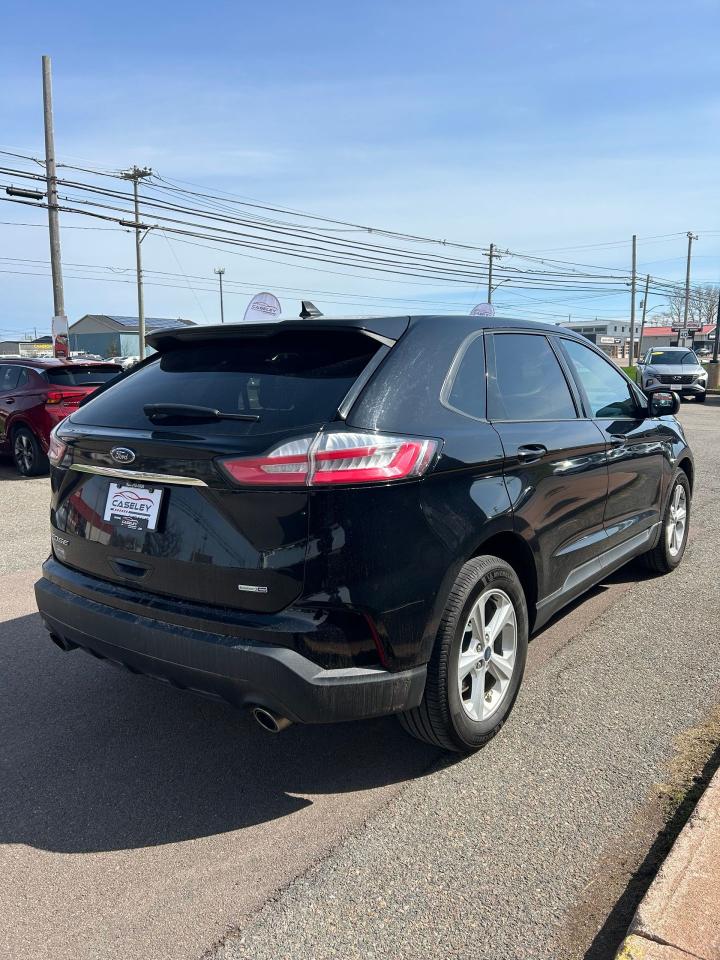 2020 Ford Edge SE - Photo #4