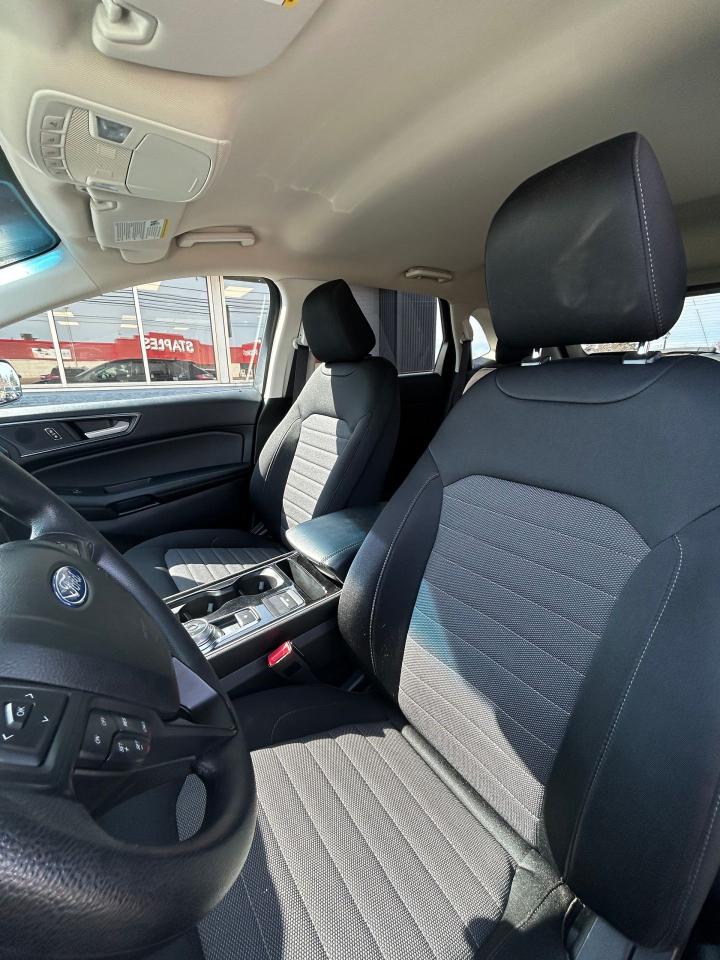 2020 Ford Edge SE - Photo #8