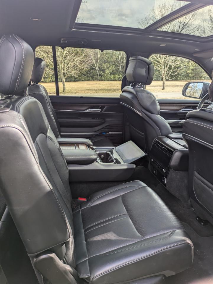 2022 Jeep Grand Wagoneer  - Photo #17