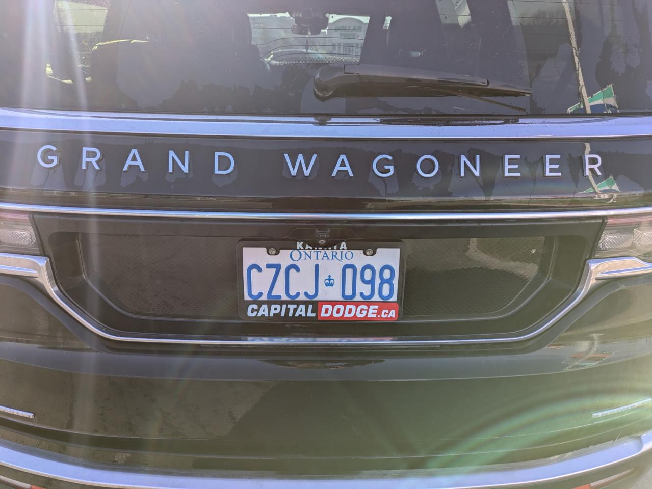 2022 Jeep Grand Wagoneer  - Photo #8