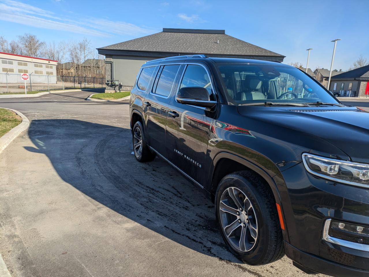 2022 Jeep Grand Wagoneer  - Photo #3