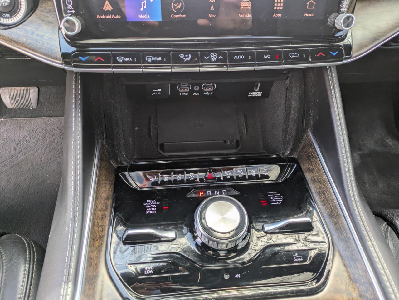 2022 Jeep Grand Wagoneer  - Photo #11