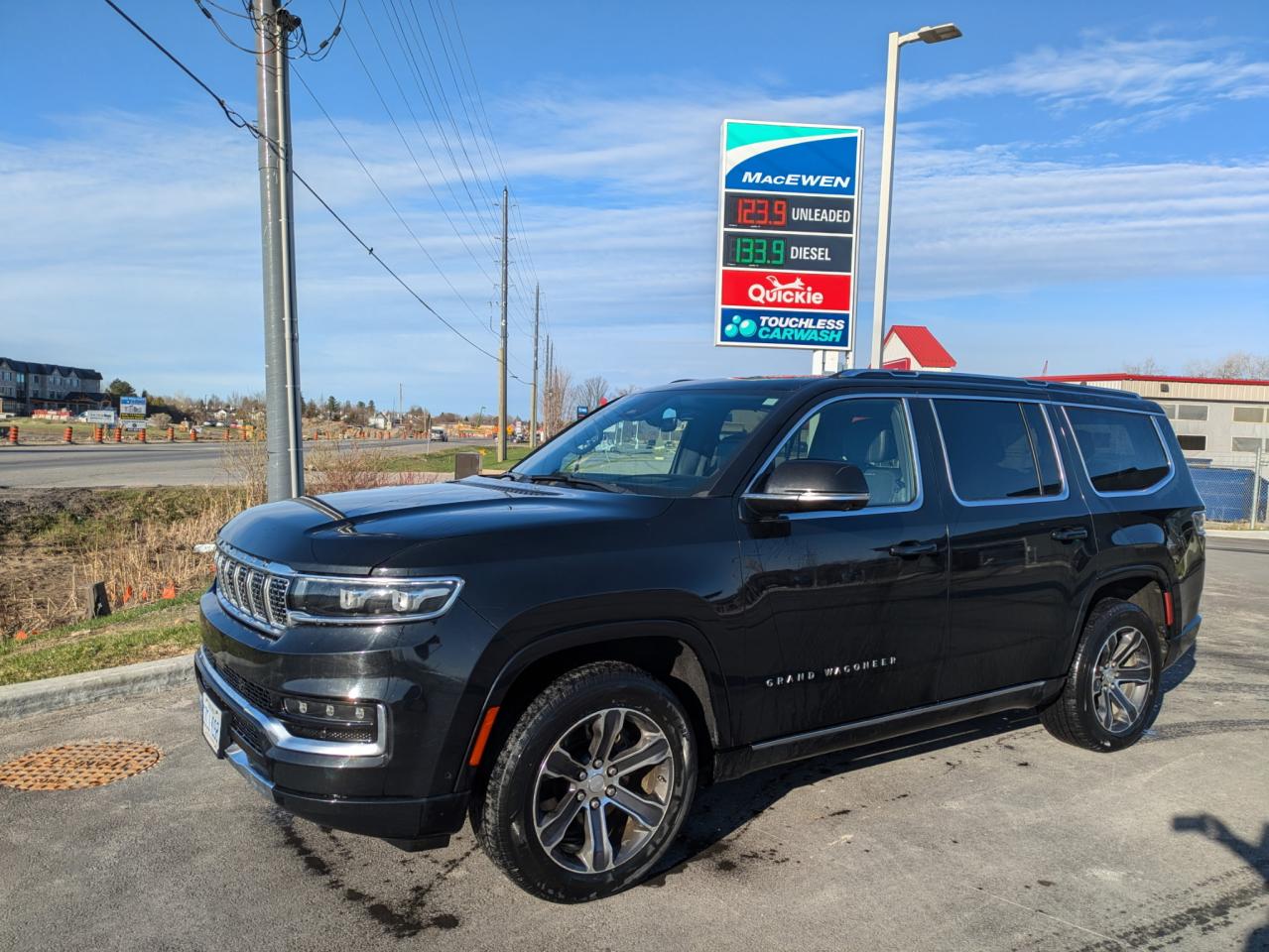 2022 Jeep Grand Wagoneer 