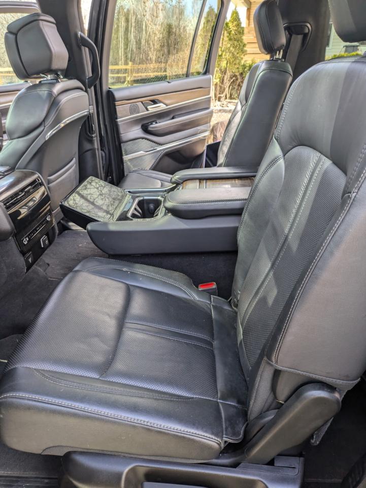 2022 Jeep Grand Wagoneer  - Photo #16