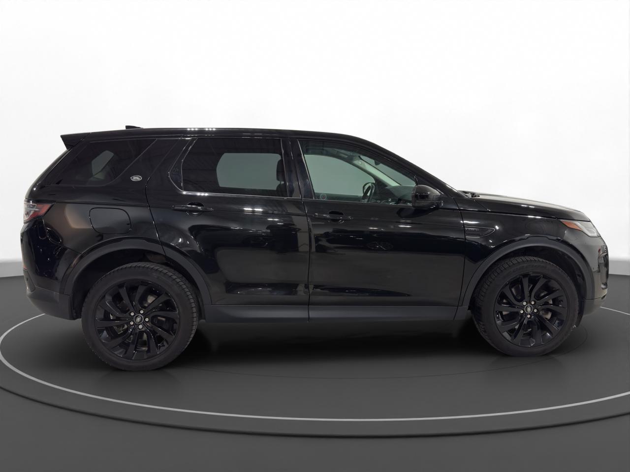 2022 Land Rover Discovery Sport SE - Photo #5