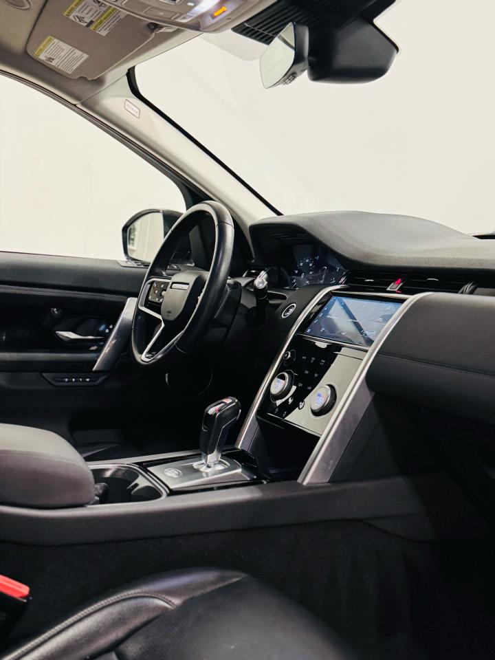 2022 Land Rover Discovery Sport SE - Photo #23