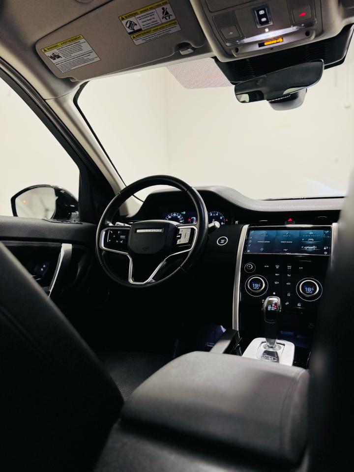 2022 Land Rover Discovery Sport SE - Photo #25