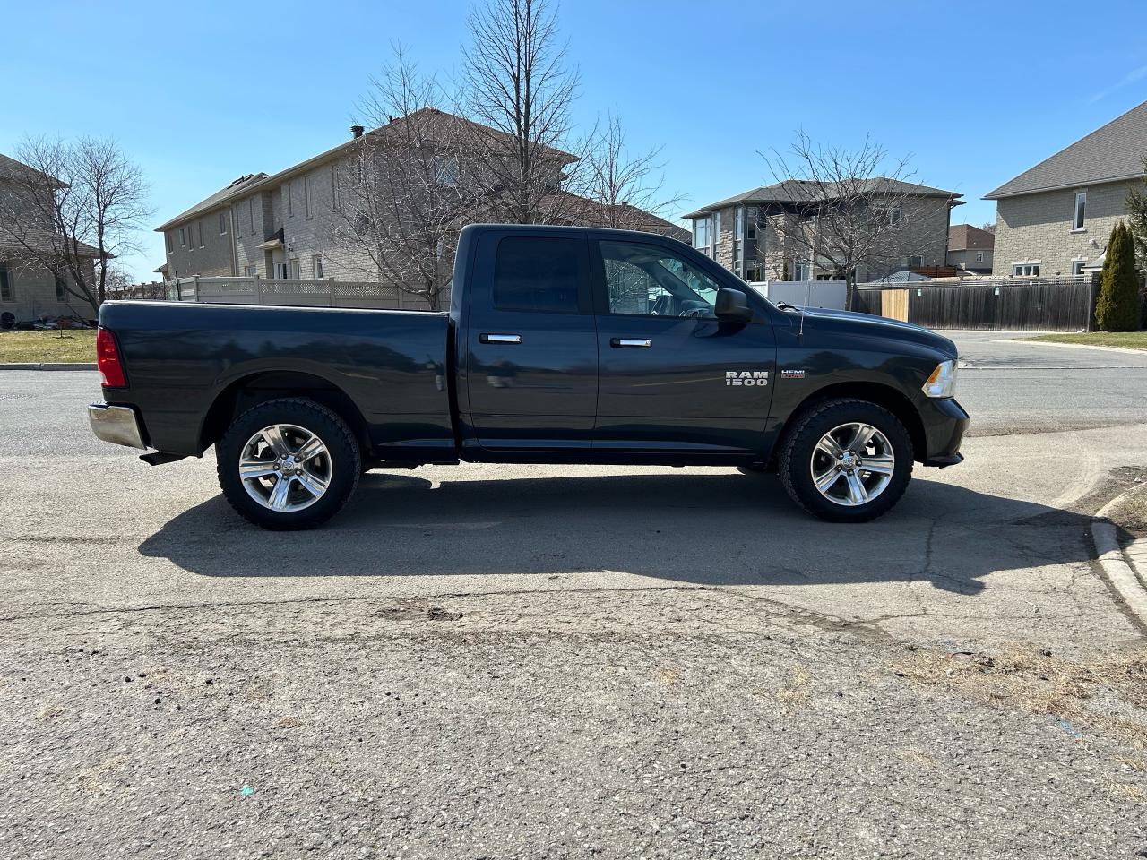 2014 RAM 1500 SLT - Photo #3
