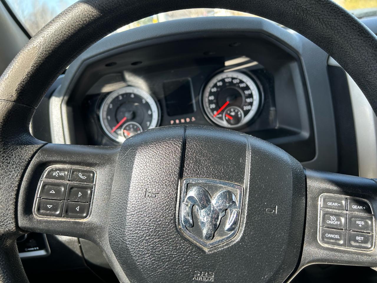 2014 RAM 1500 SLT - Photo #10